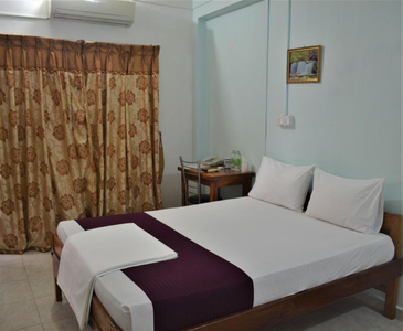 Gnaanams Hotel and Restaurant