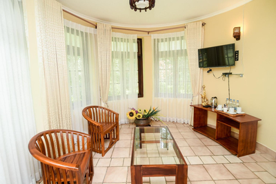 Man Mountain Villa