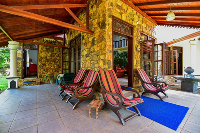 Simon's Lodge Hikkaduwa