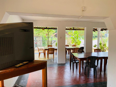 Bay Dreams Beach Hotel & Surf Camp