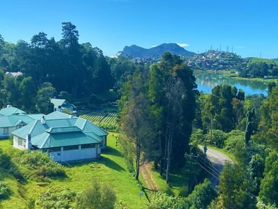 Grand Winterberry - Lake View Luxury Residence