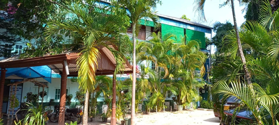 Shady transit hotel