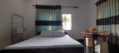 Isuru Holiday Inn