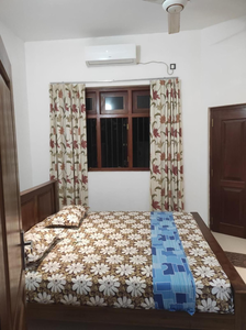 ZAK`S GUESTHOUSE