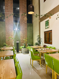 J leaf Hotel by Blue Bird
