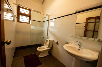 Rose Villa Diyathalawa with Panoramic Train View in the Mountains
