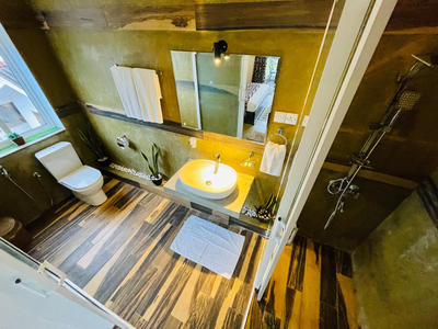 8 Plus Luxury Apartments