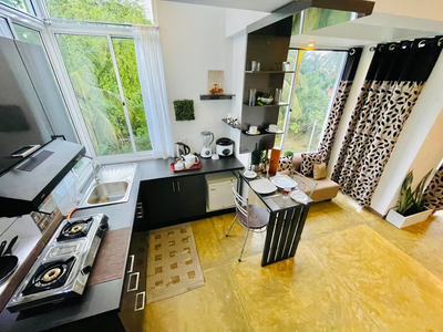 8 Plus Luxury Apartments