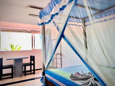 Rainbow Beach Hotel