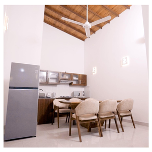 Diyawanna Villa - Deluxe Single Room in Colombo