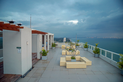Modern Luxury Beachfront View Apartment Colombo