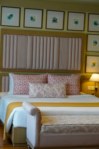 Grandeeza Hotel By Galison
