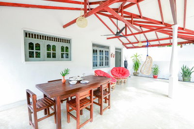 Kumudu Holiday Home