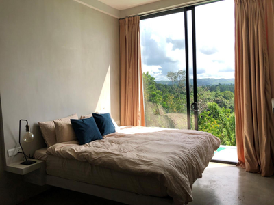 NAKED Villa