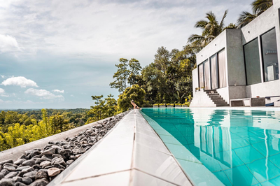 NAKED Villa