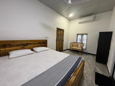 Aara Holiday Home