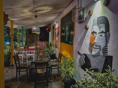 Mad monkey hostel and lounge