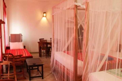Craft Gallery Hotel & Hostel