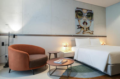 SeSaya Poshtel & Bistro