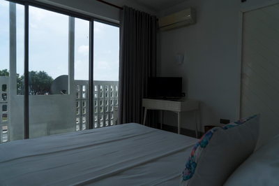 Four Petals Inn