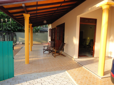 Hikkaduwa Dami Holiday Home