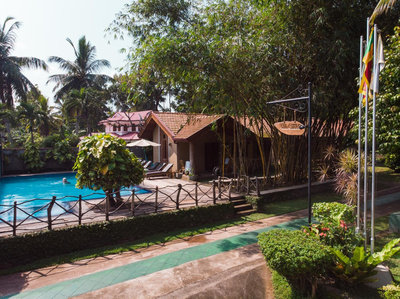 Villa Shade
