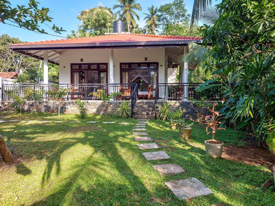 White Villa Goyambokka