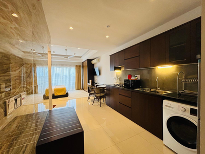 Ocean Breeze Studio Apartment Negombo