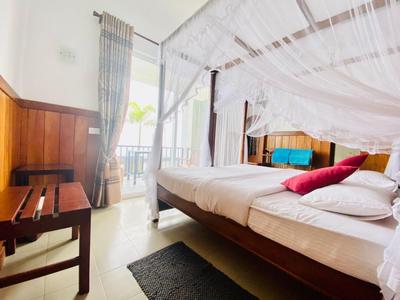 Srilak View Holiday Inn