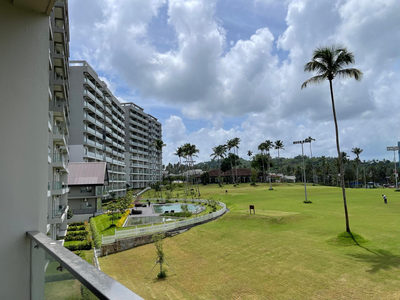 Luxury Golf Apartment