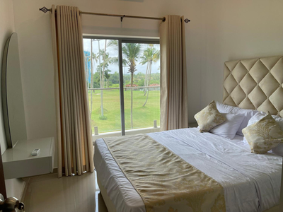 Luxury Golf Apartment