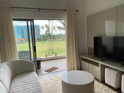 Luxury Golf Apartment