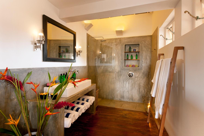 A 03 Bedroom Villa in Galle Fort with Roof Terrace & Pool