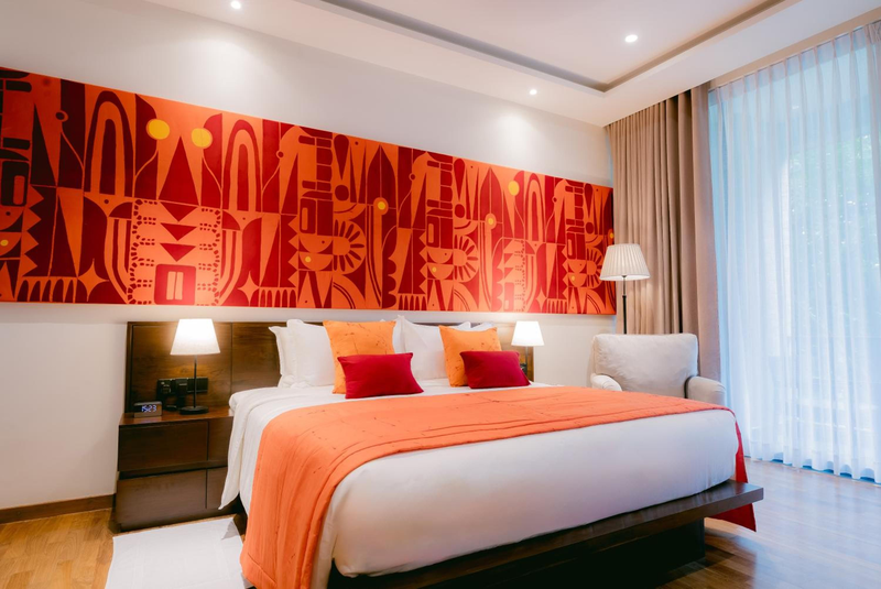 Waters Edge Hotel