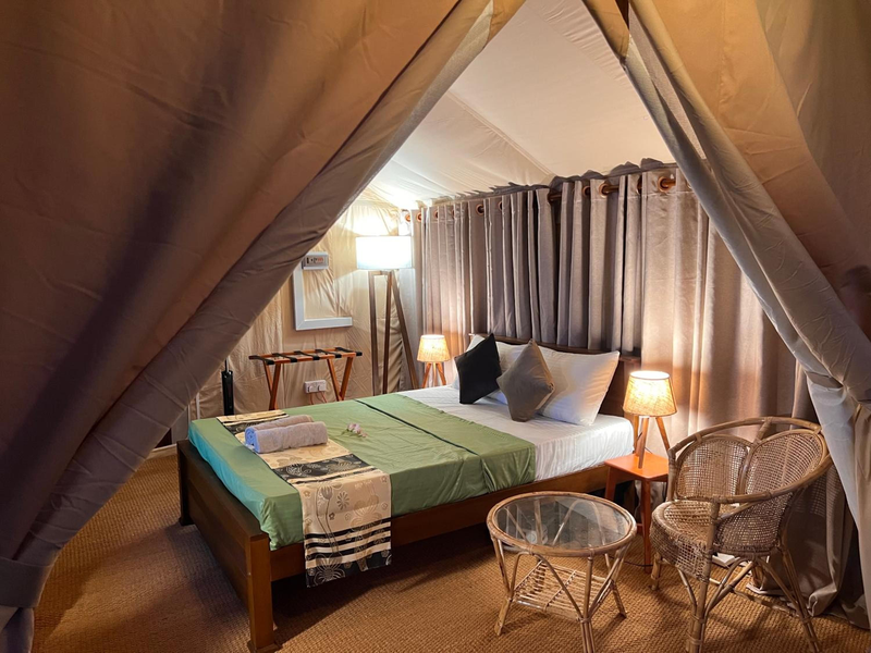 AT ONE - Glamping
