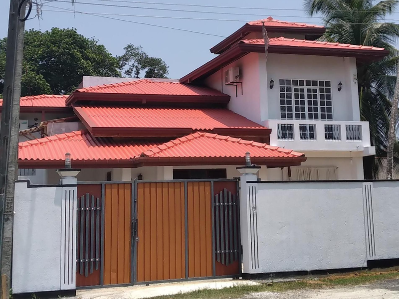 Center Point Villa Hikakduwa