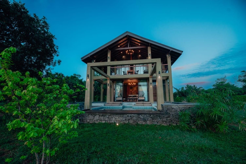 The Villa Lakeshore