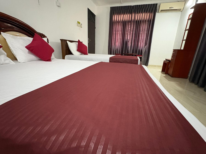 Dee Ella Hotel
