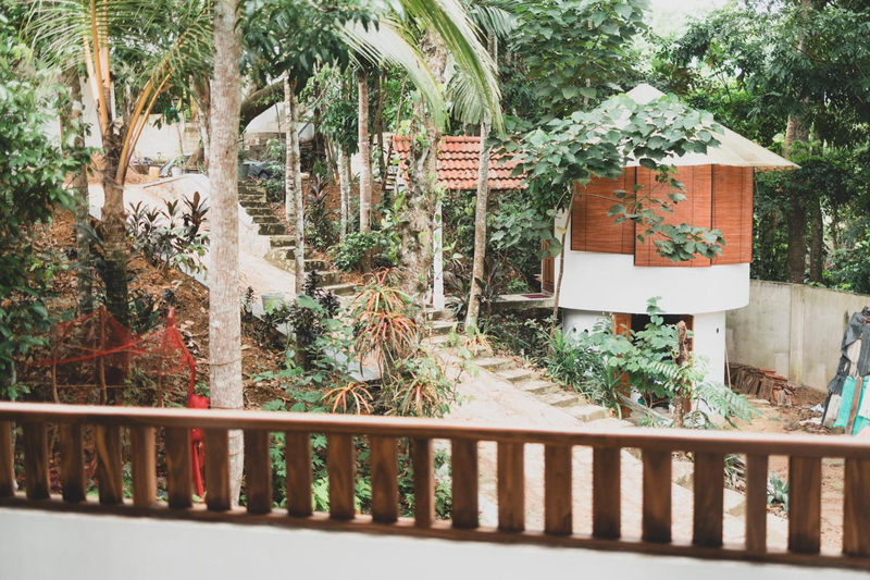 Rama Shala - Home of the flying Yogis