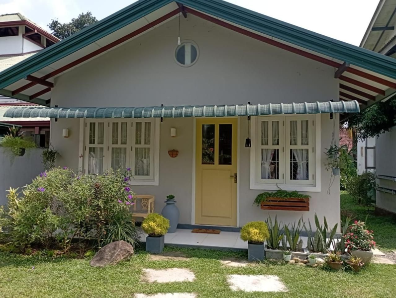 Tiny Art House with Garden