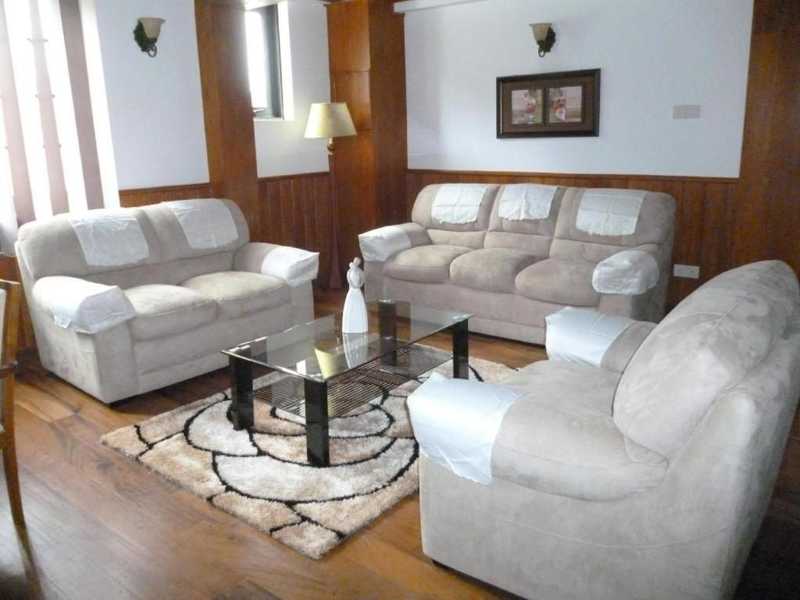 Daffodils Hotel