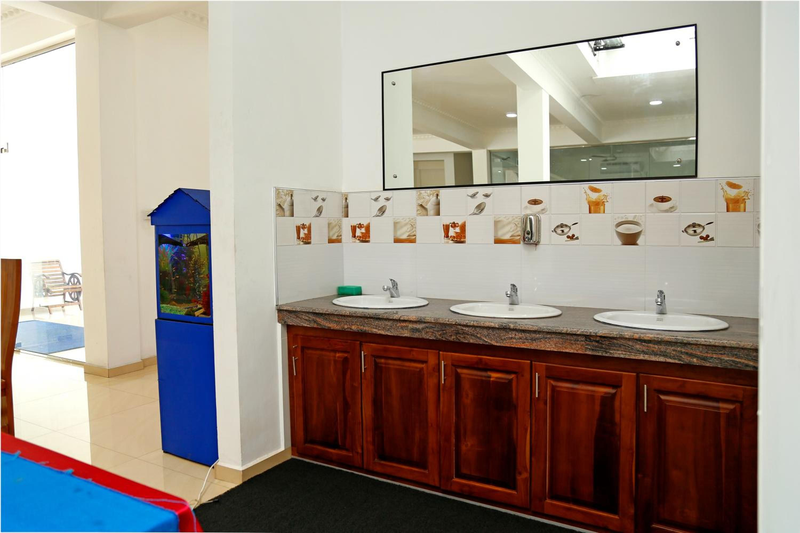 Ronaka Airport Transit Hotel