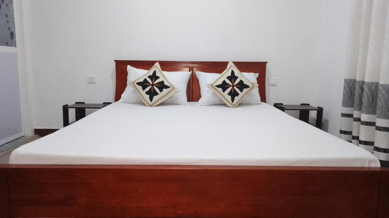 King Elephant, Homestay Pinnawala
