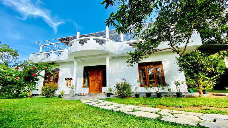 Madiha Surf House Lanka