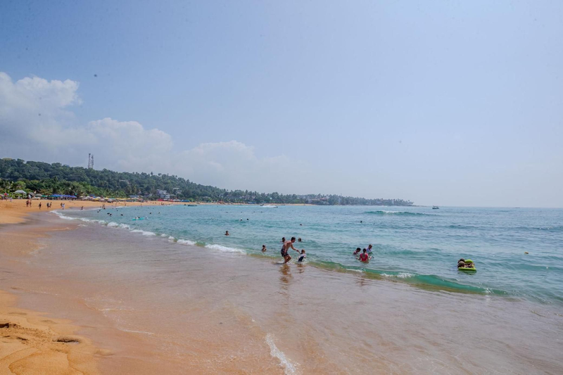 The Waves Unawatuna