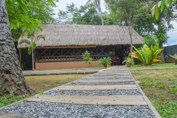 Kirindioya village