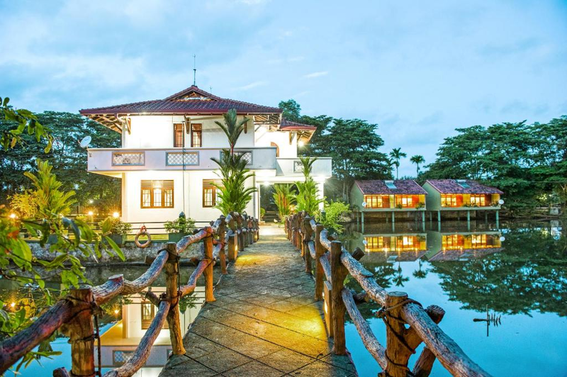 Wet Water Airport Resort