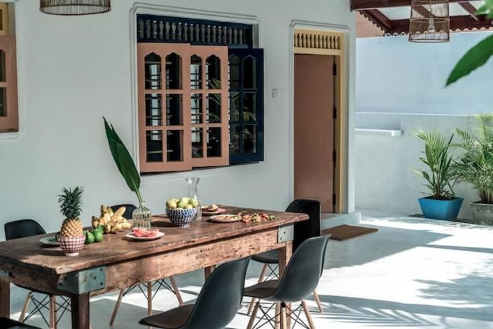 Kumudu Holiday Home
