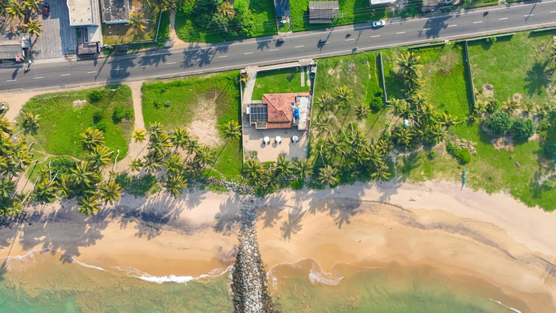 House by The Sea Hikka