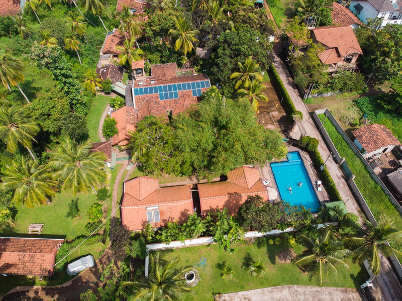 Villa Shade